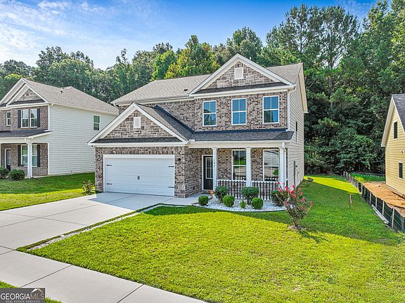 3rd image of 137 Hunts Mill Cir