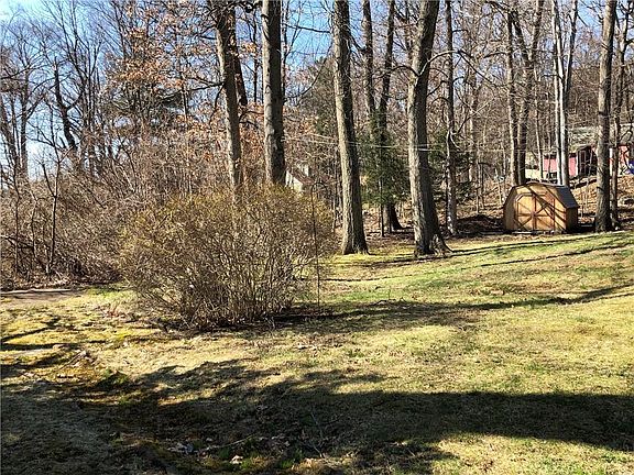 3rd image of 180 Lippitt Ave
