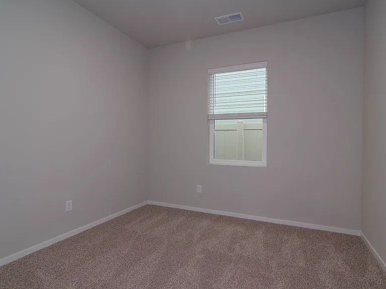 5507 W Georgetown Ln — Photo 8