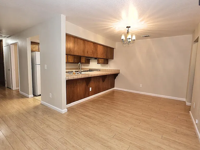 1460 Hickory St — Photo 12