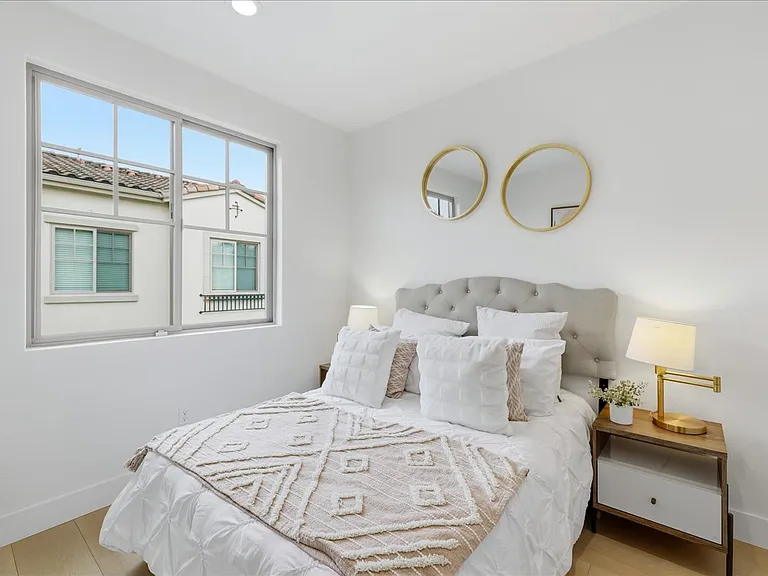 270 Ariana Pl — Photo 14