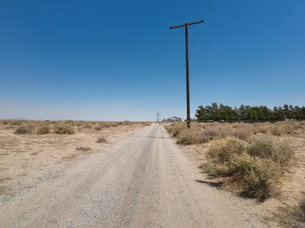 W Avenue B #8, Lancaster, CA 93536