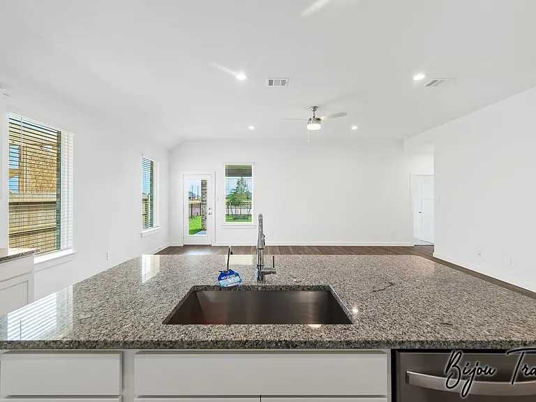 6127 Bella Breeze Dr — Photo 7