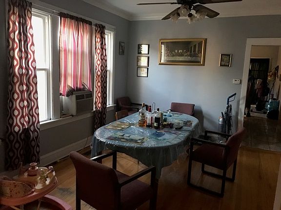 3rd image of 2720 N Melvina Ave
