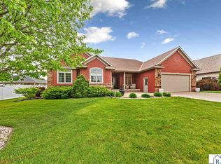 112 Jacob Dr, Mankato, MN 56001