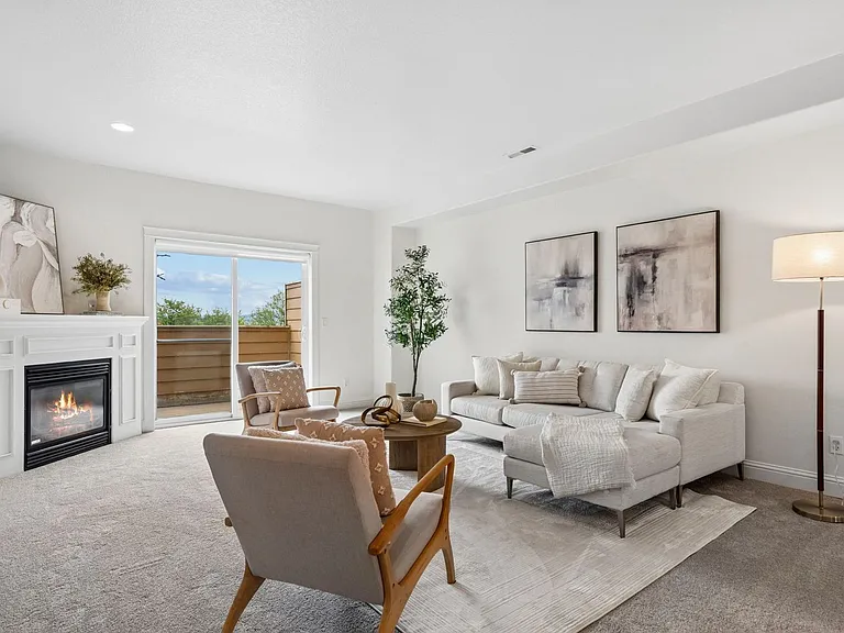 4830 SW View Point Ter — Photo 5