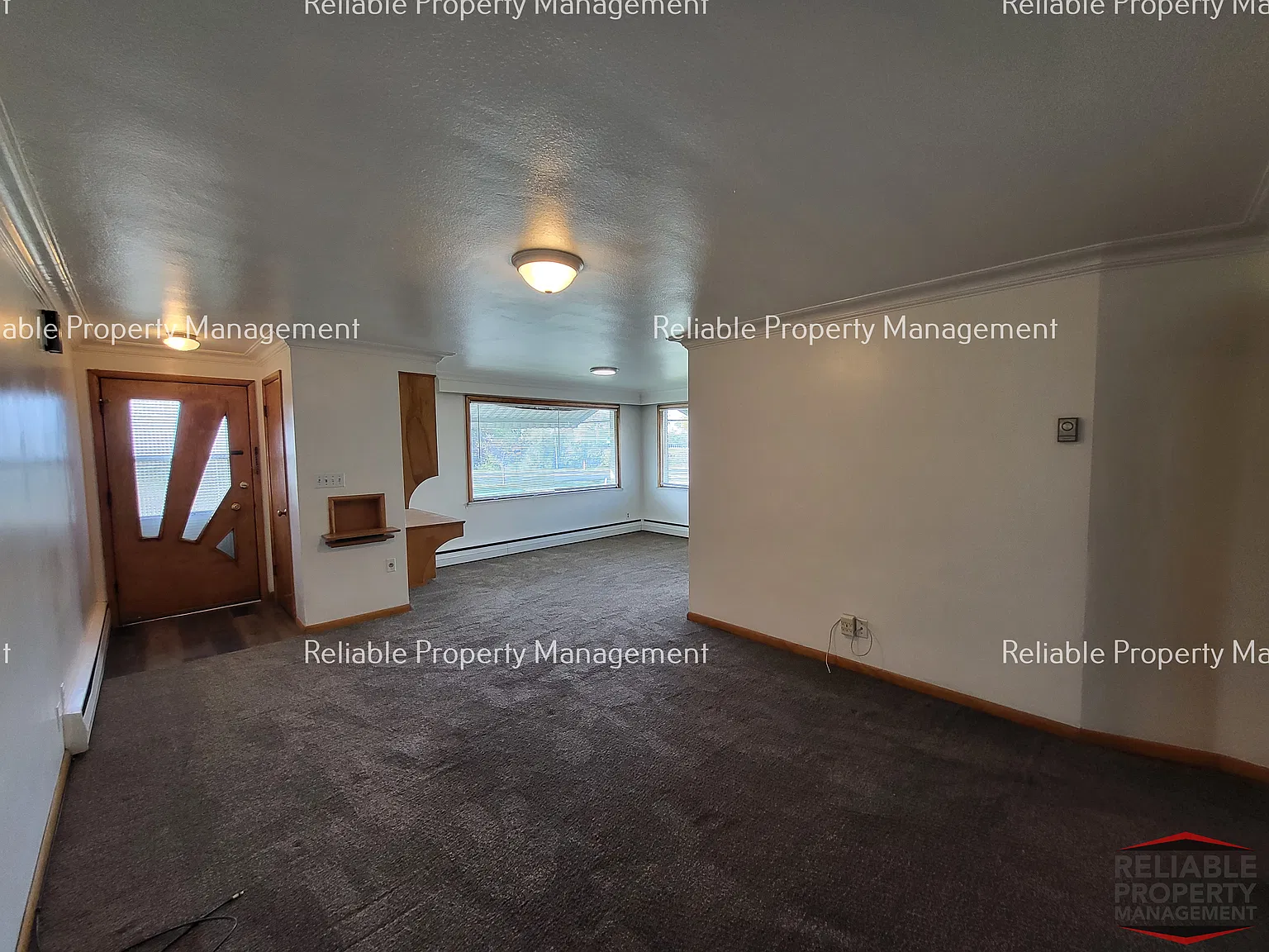 2 bed, 100 sqft, $995 — Photo 2