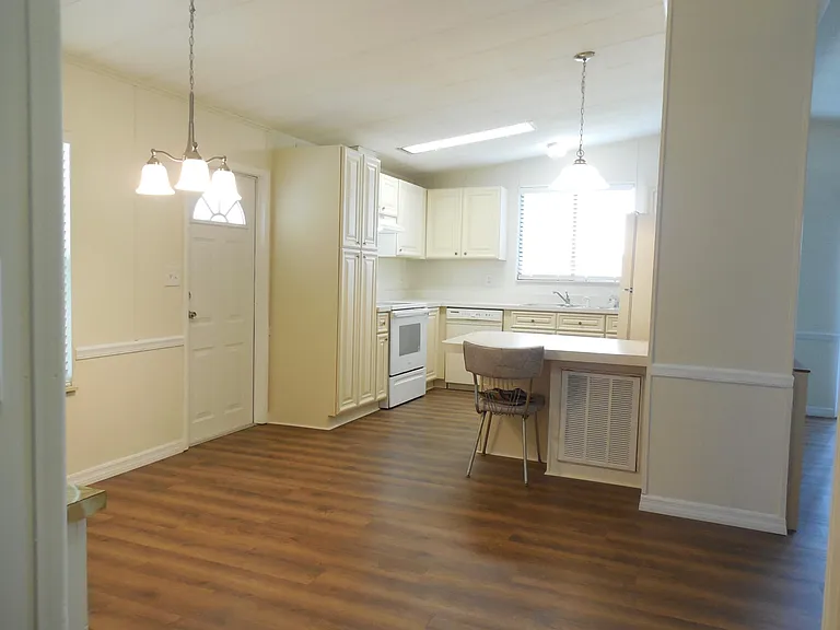 2055 S Floral Ave #50 — Photo 24