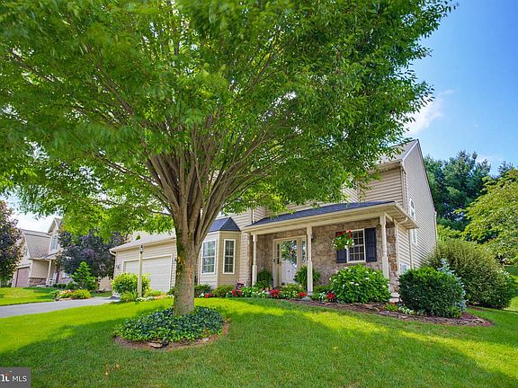 5th image of 20 Cedar Chase Dr