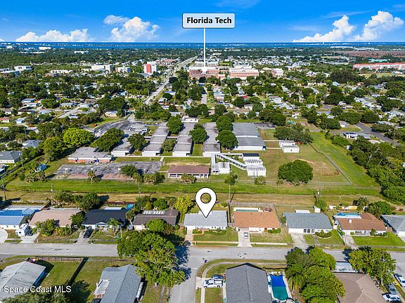 4th image of 3127 Marshall Dr