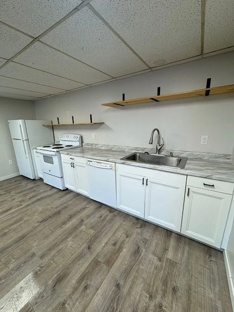 73 Shaw St - JNJ Investments — Photo 4