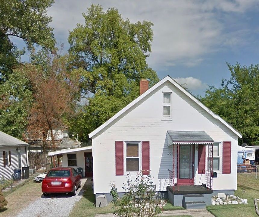 2nd image of 1005 N Adams St