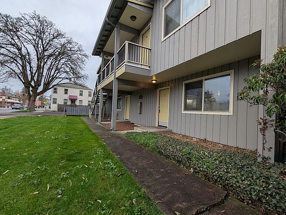2nd image of 1345 High St APT 2
