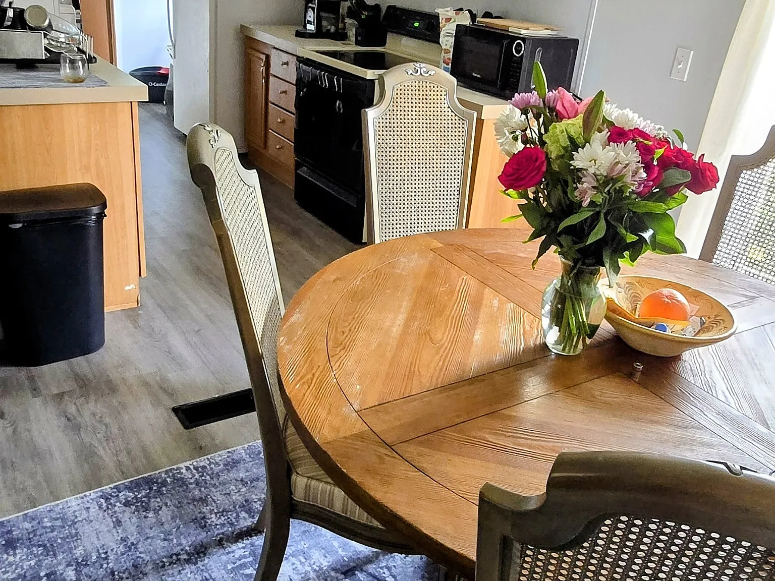 3 bed, 1000 sqft, $2,500 — Photo 3