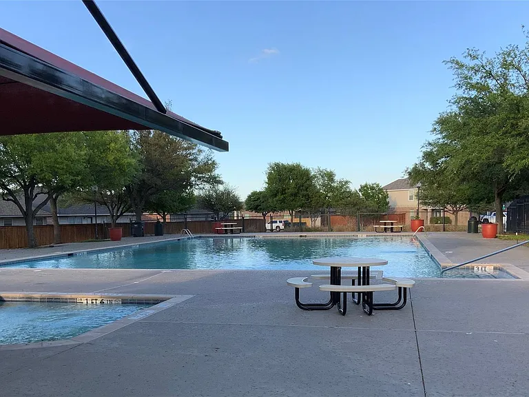 421 Goldstone Ln — Photo 19