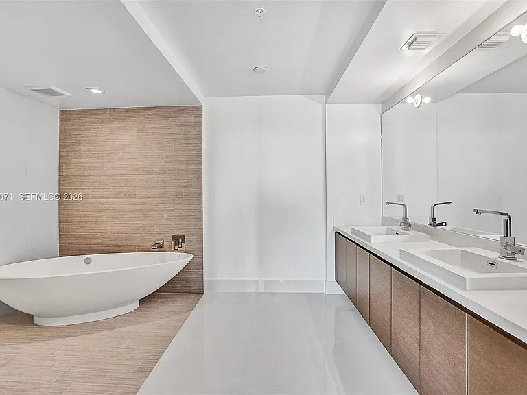 330 Sunny Isles Blvd #5-2205 — Photo 17