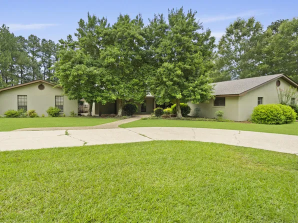 37 Windlass Dr, Hattiesburg, MS 39402