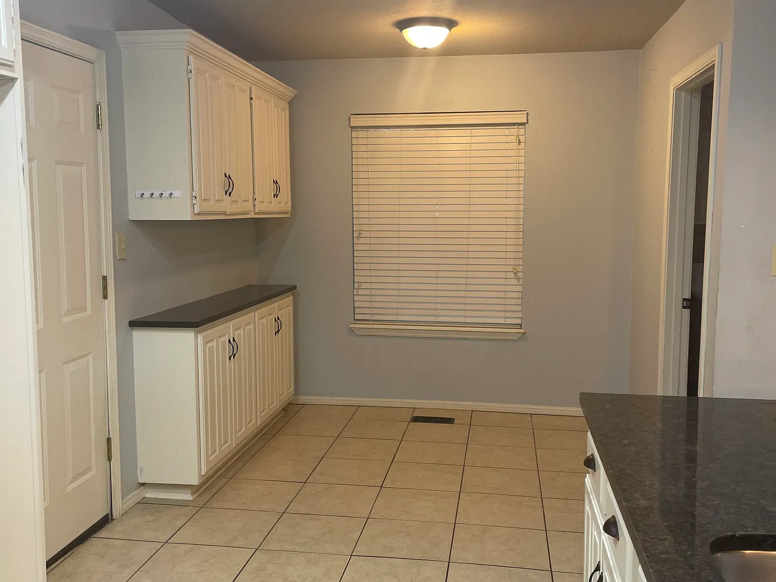 4 bed, 1889 sqft, $1,850 — Photo 4