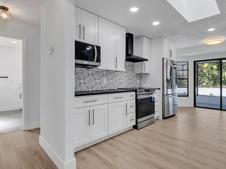 4907 Parson Brown Ln — Photo 12