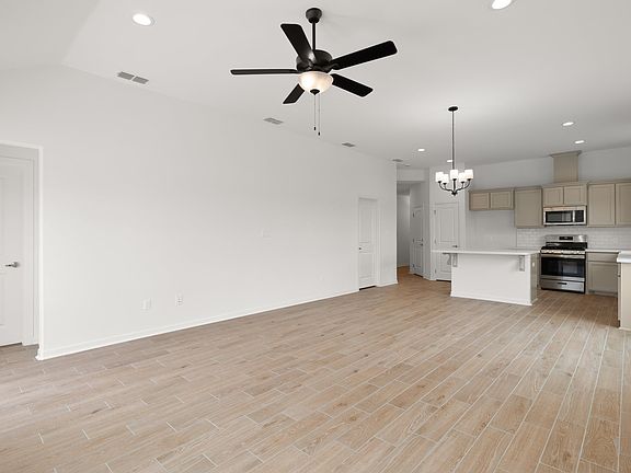 4th image of 105 San Antonio Dr