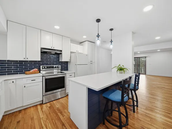 2152 Southwood Pl, Lincoln, NE 68512