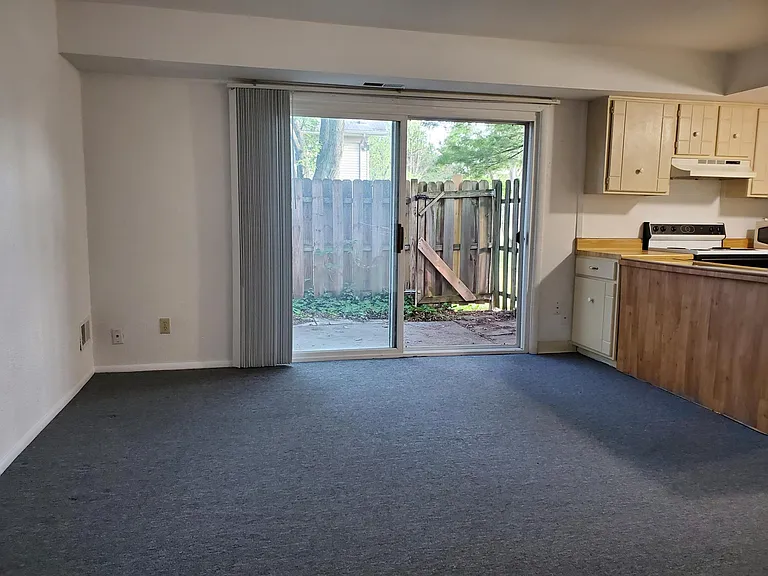 3657 Kenbrooke Ct — Photo 10