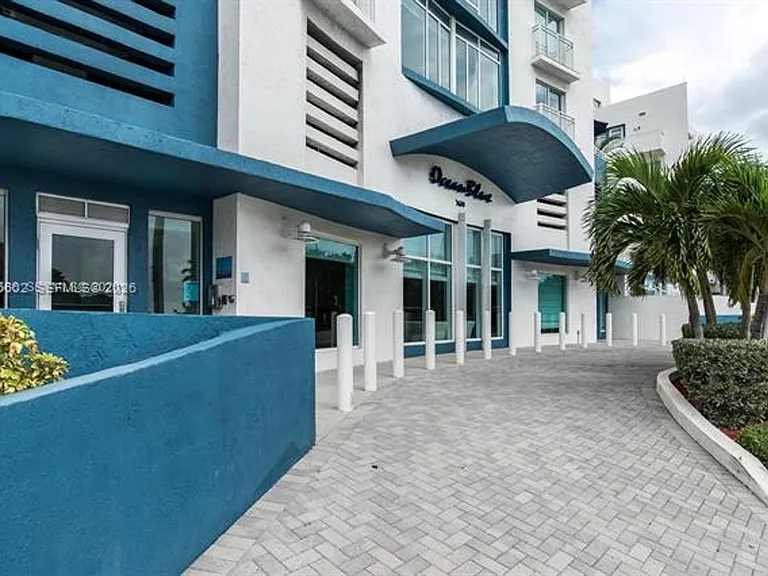 7600 Collins Avenue Cu #712 — Photo 3