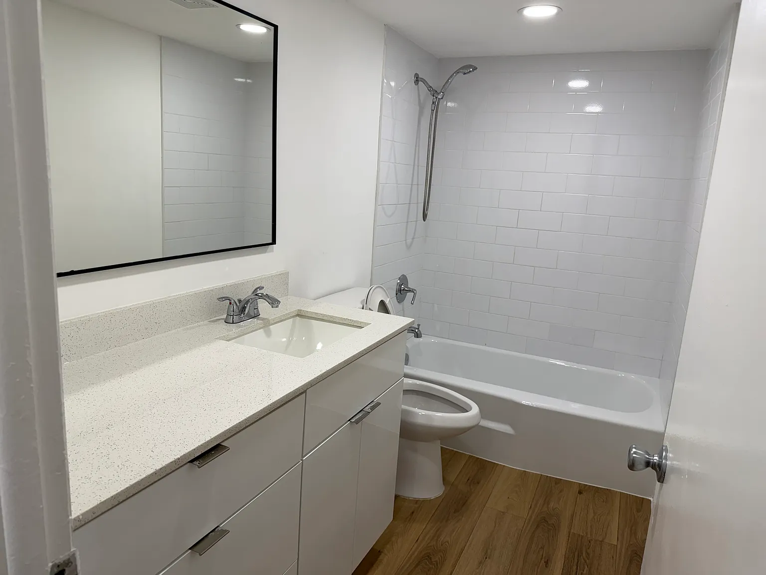 2 bed, 840 sqft, $2,275 — Photo 2