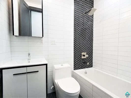 Rented by EXR | media 6