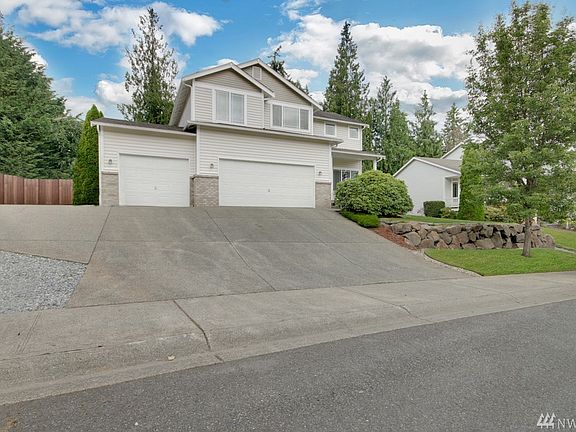 2nd image of 11310 210th Avenue Ct E