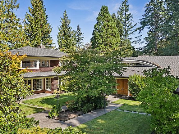 3rd image of 4330 SW Charming Way