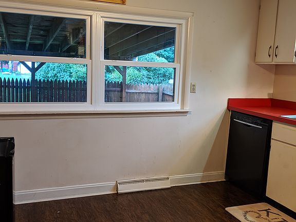 4th image of 804 Thorne St