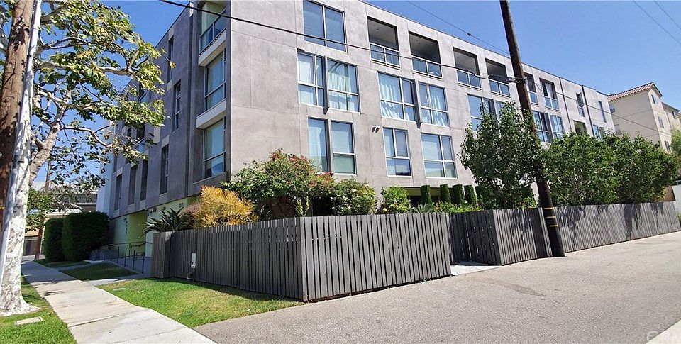 1st image of 2400 Corinth Ave APT 19