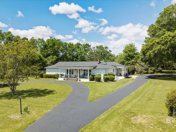 302 W Satsuma Ave, Foley, AL 36535
