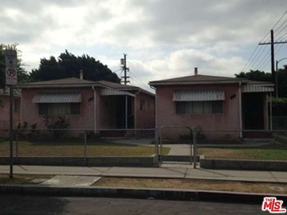 3rd image of 1104 E 101st St