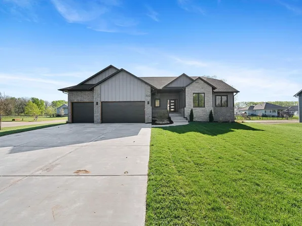 522 N Valley Creek Dr, Valley Center, KS 67147