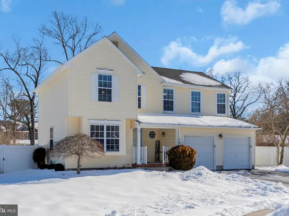 16 S Olympia Dr, Waretown, NJ 08758