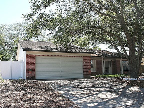 3rd image of 1571 Avalon Blvd