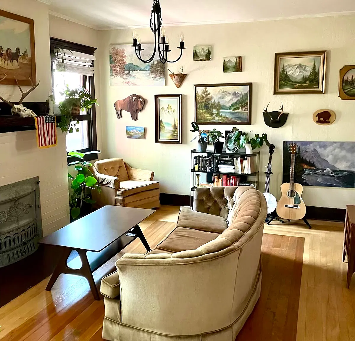 605 W Hays St — Photo 3