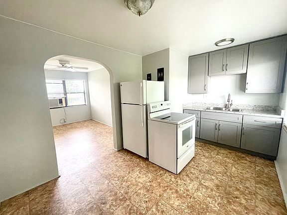 3rd image of 1820 Karolina Ave Floor 3