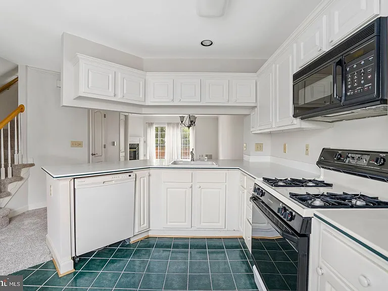 6908 Fairfax Dr #306 — Photo 8
