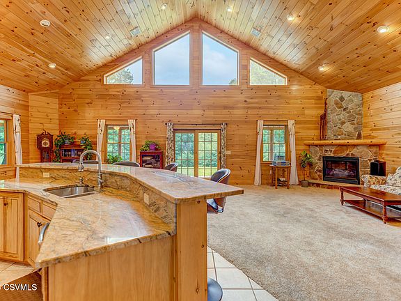 4th image of 77 Riverhill Dr