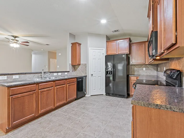 6709 Costa Dr — Photo 8