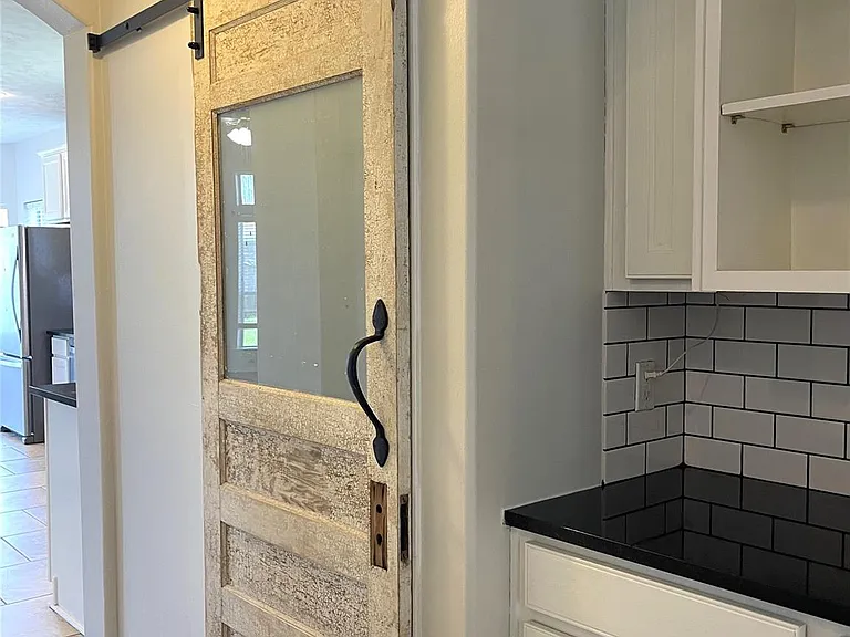 6411 Virginia Fields Dr — Photo 28