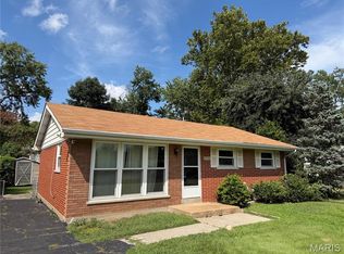1201 Senate Dr, Saint Louis, MO 63138