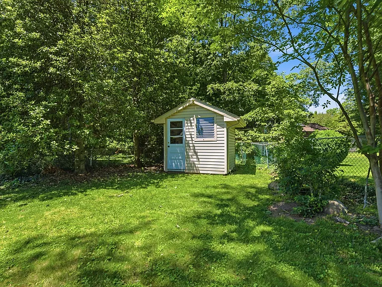 13 Potter Ct — Photo 16