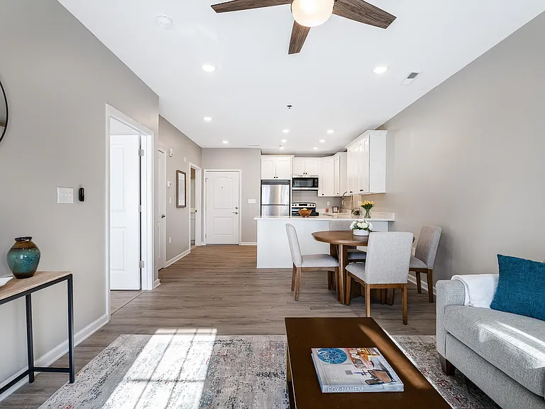 Pinnacle Ridge Apartments — Photo 13