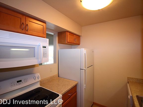 4th image of 200 W North St APT 302