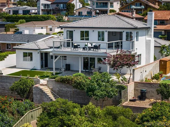 2746 Arnott St, San Diego, CA 92110