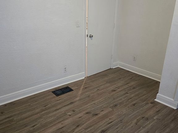 2nd image of 1714 W Pine St